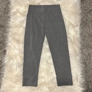 American Eagle stretch capri leggings
